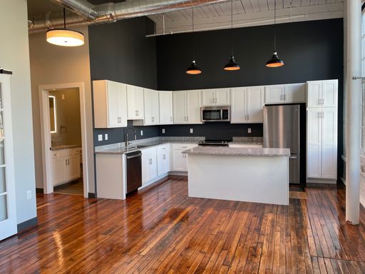 Move In For Only $500 At 600 State Street! Luxury Loft One Bedroom- Free Parking and Next to Wynn – photo 1