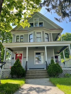 Large 3 Bed, 1 Bath- Upper- Northside! – photo 1