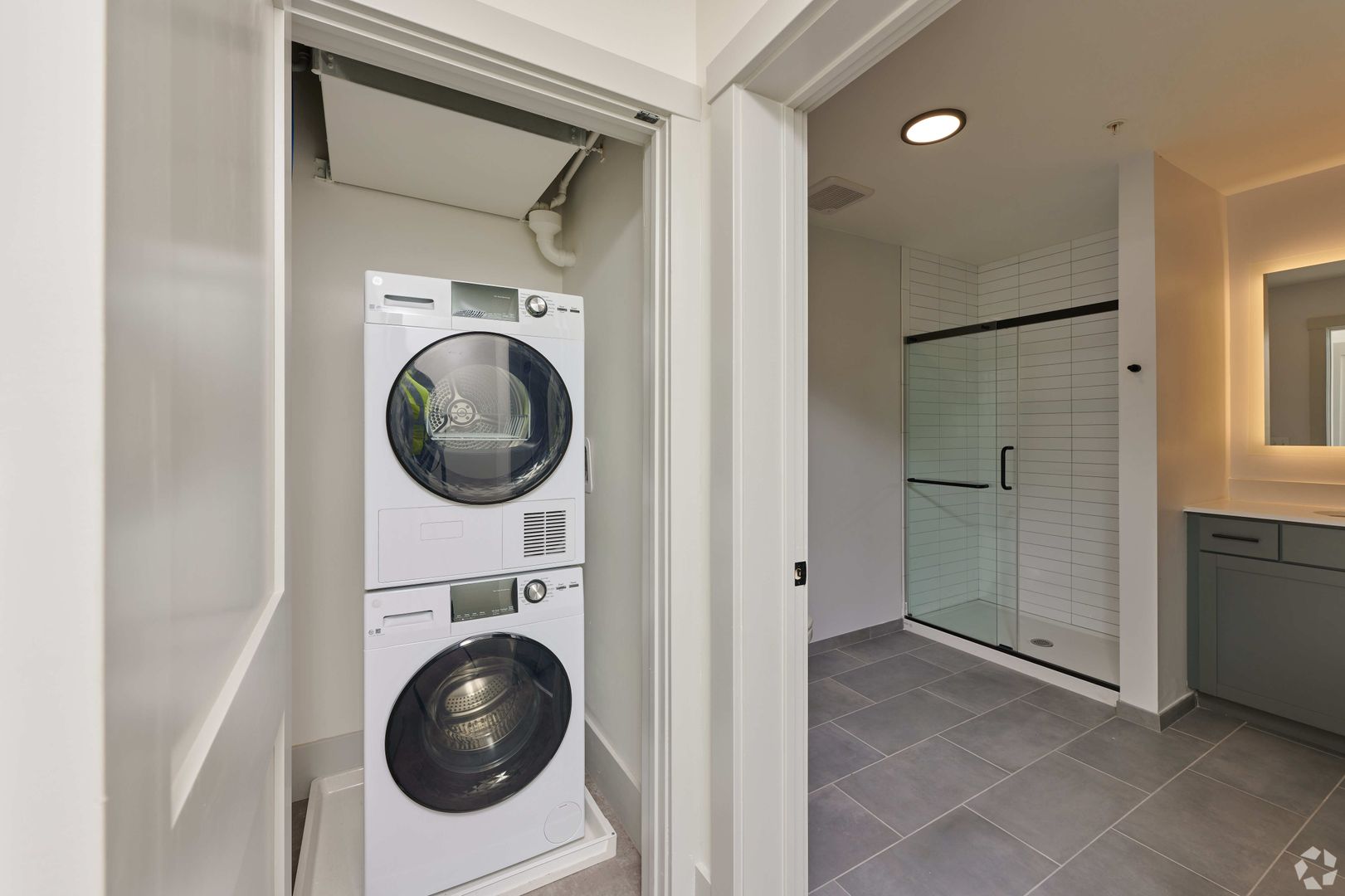 39 State Street 39215, Rochester, NY 14614