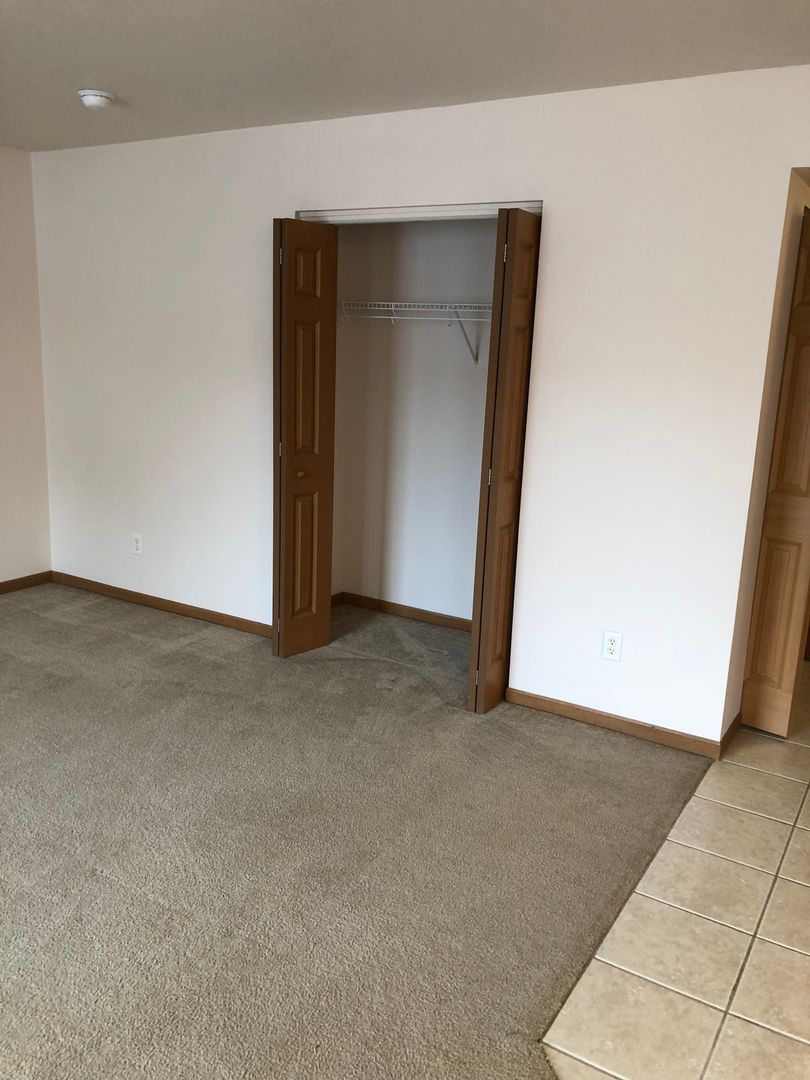 Michigan City Apartment: 1000 Longbeach Ln