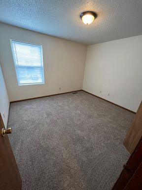 1332 Holloway Drive, Apt 87, Plymouth, IN 46563