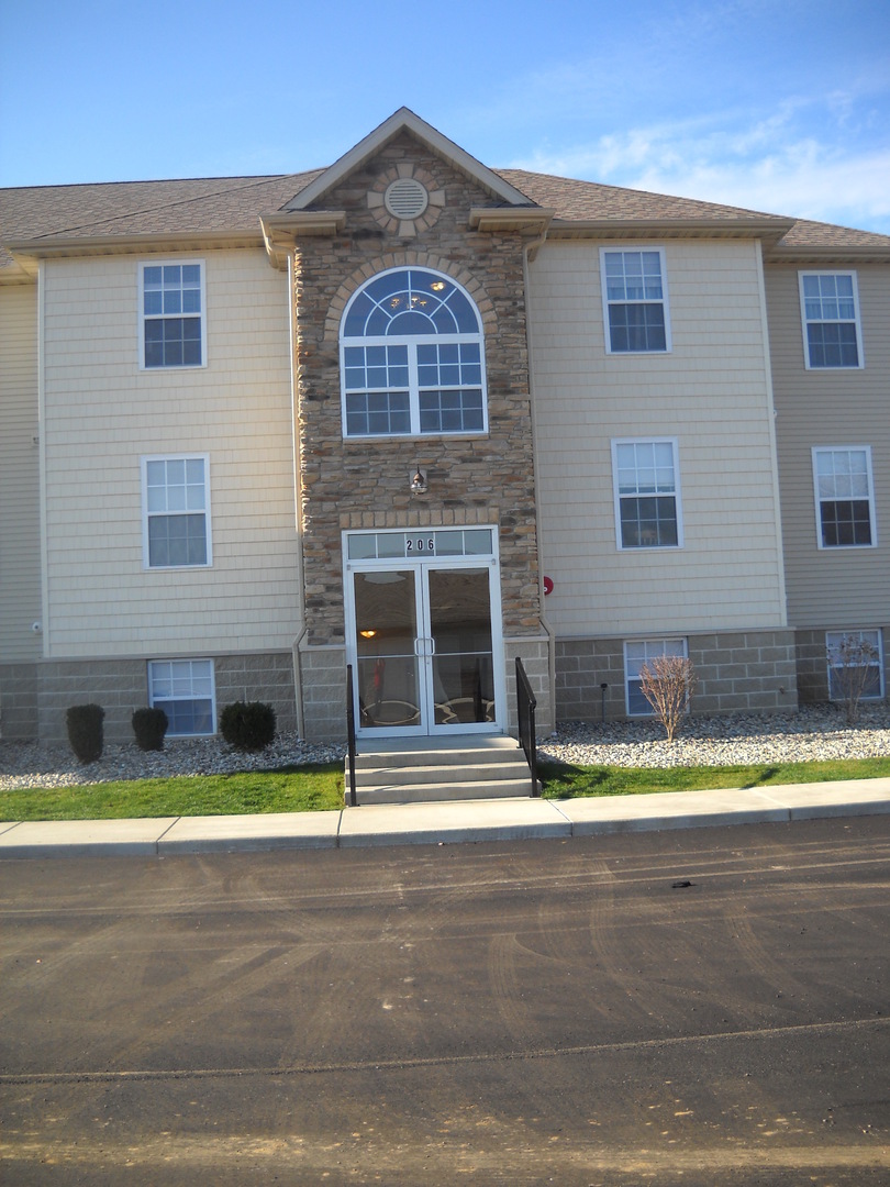 Laporte Apartment: 200 Plymouth Lane