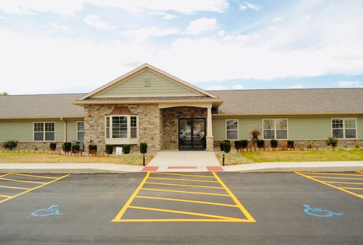 Spacious Senior Independant Living - 55+Community