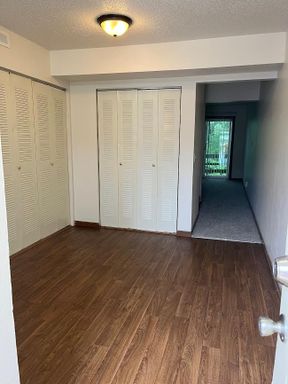 1332 Holloway Drive, Apt 87, Plymouth, IN 46563