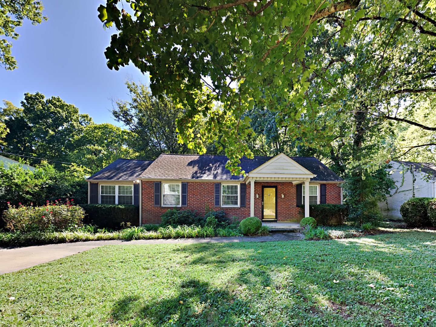 Nashville House: 3818 Woodmont Lane