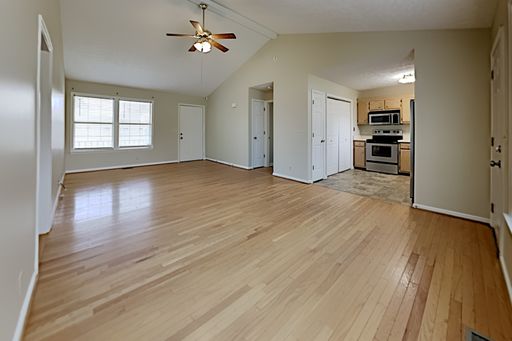 Super Cute Home near Elm Hill Marina with Move In Special! – photo 1