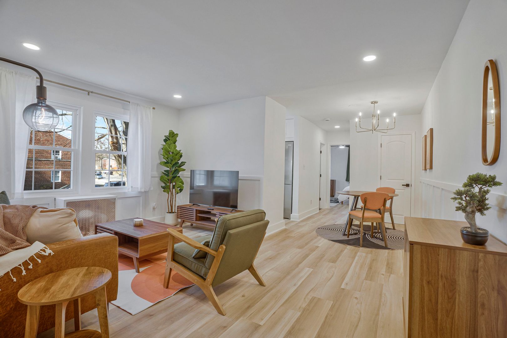 Arlington Apartment: 1217 Kensington St