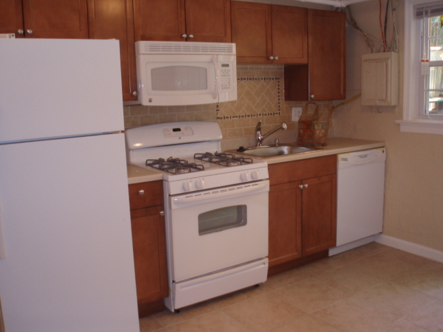 Arlington Apartment: 1559 19th St