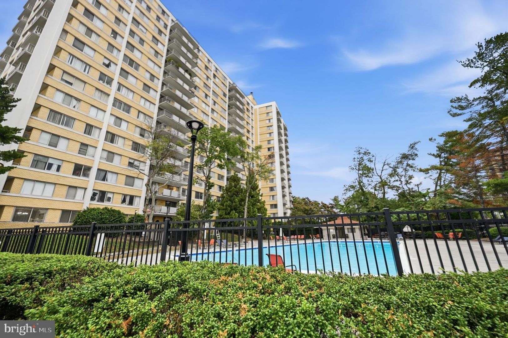 Alexandria Condo: 301 Beauregard #401