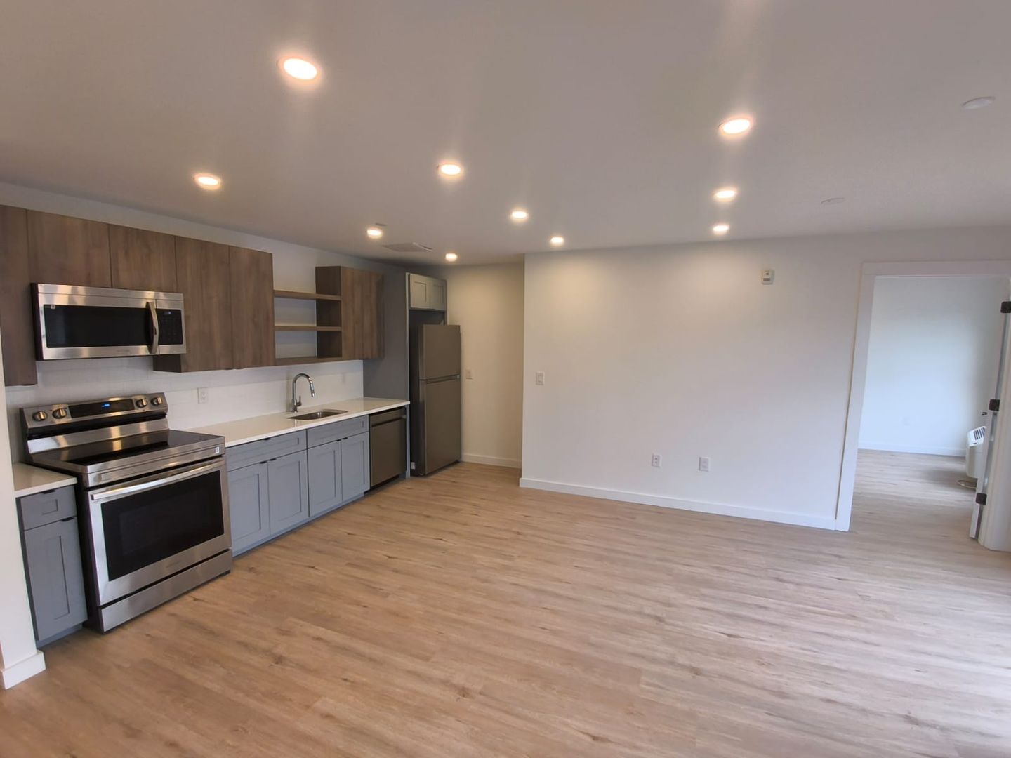 Newark Apartment: 502 Market Street