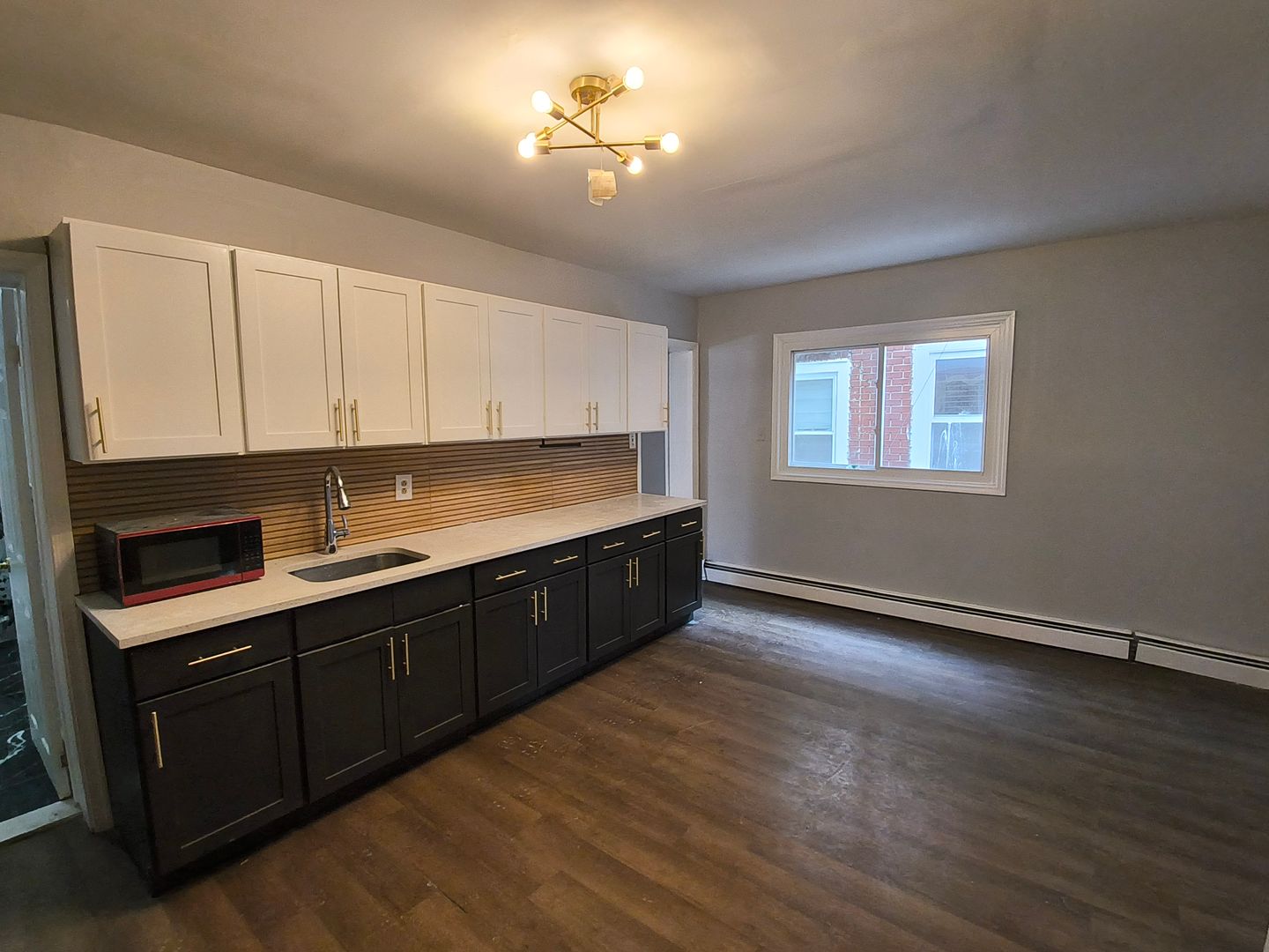 Elizabeth Apartment: 232 Rankin Street