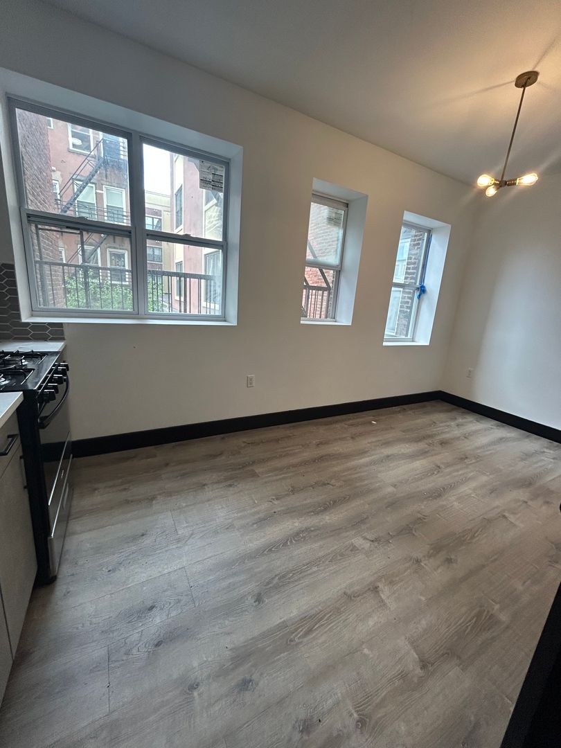 Newark Apartment: 11 Thomas Street