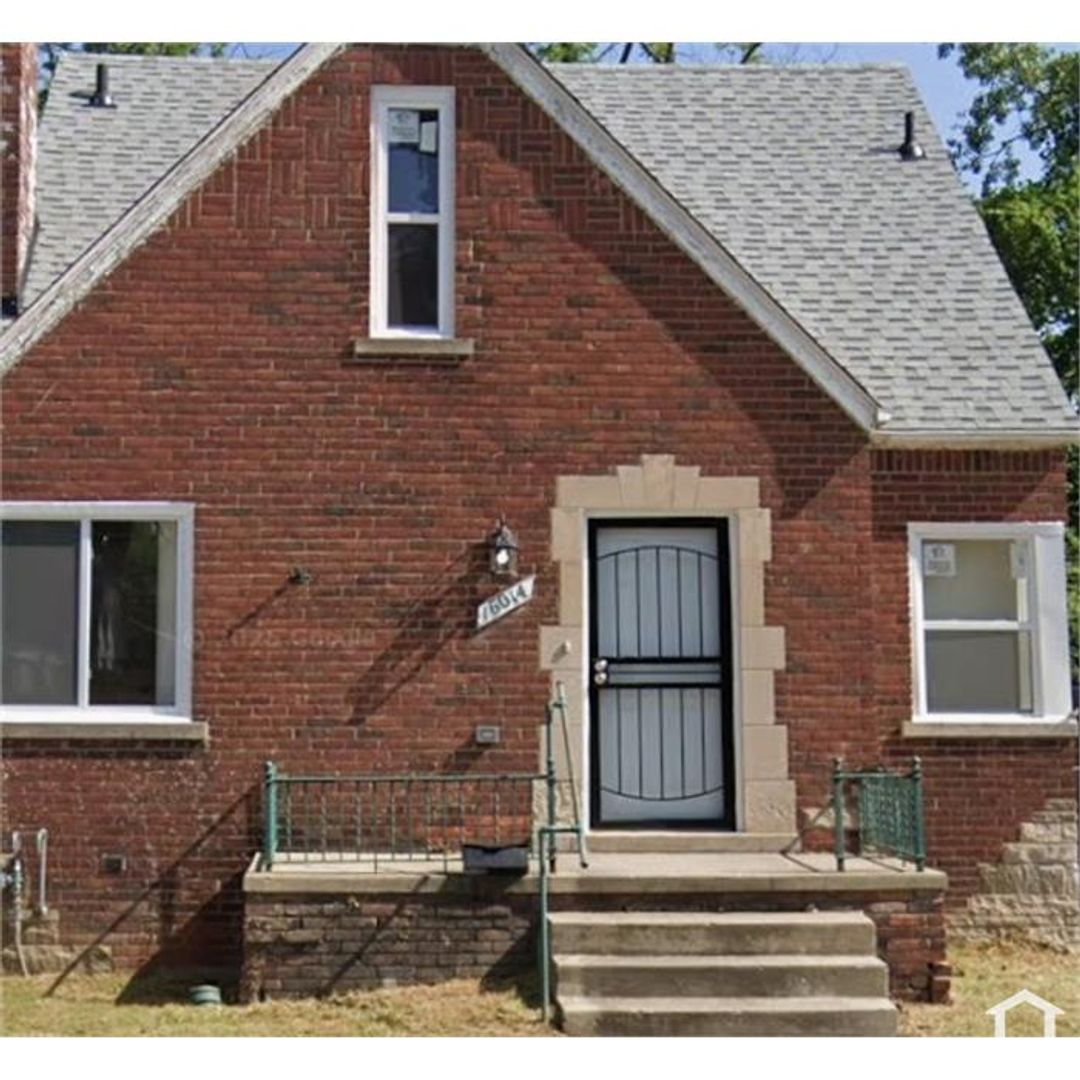 Detroit House: 16014 Hackett
