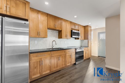 Recently Updated 2 Bed Apartment in North Vallejo Near Freeways and Amusement Park – photo 1