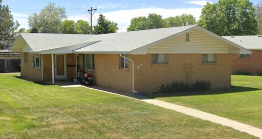 2 Bedroom 1 Bathroom Duplex in Longmont – photo 1