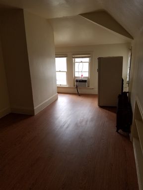 Studio Available In Longmont