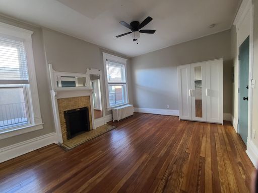 Fantastic 1 Bed, 1 Bath Apartment in Bird's Boardinghouse from the 1880's! – photo 1