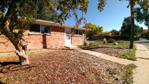 "Charming 2-Bed Retreat in Longmont's Heart – Discover Comfort on Tulip St!" – photo 1