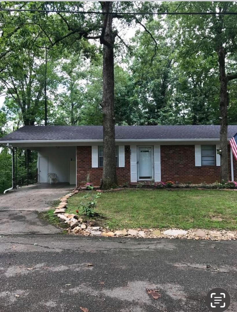 Cleveland Apartment: 3705 Crestview Place NW