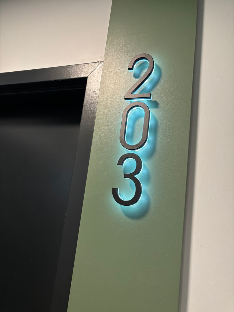 Washington Apartment: 1324 North Capitol Street