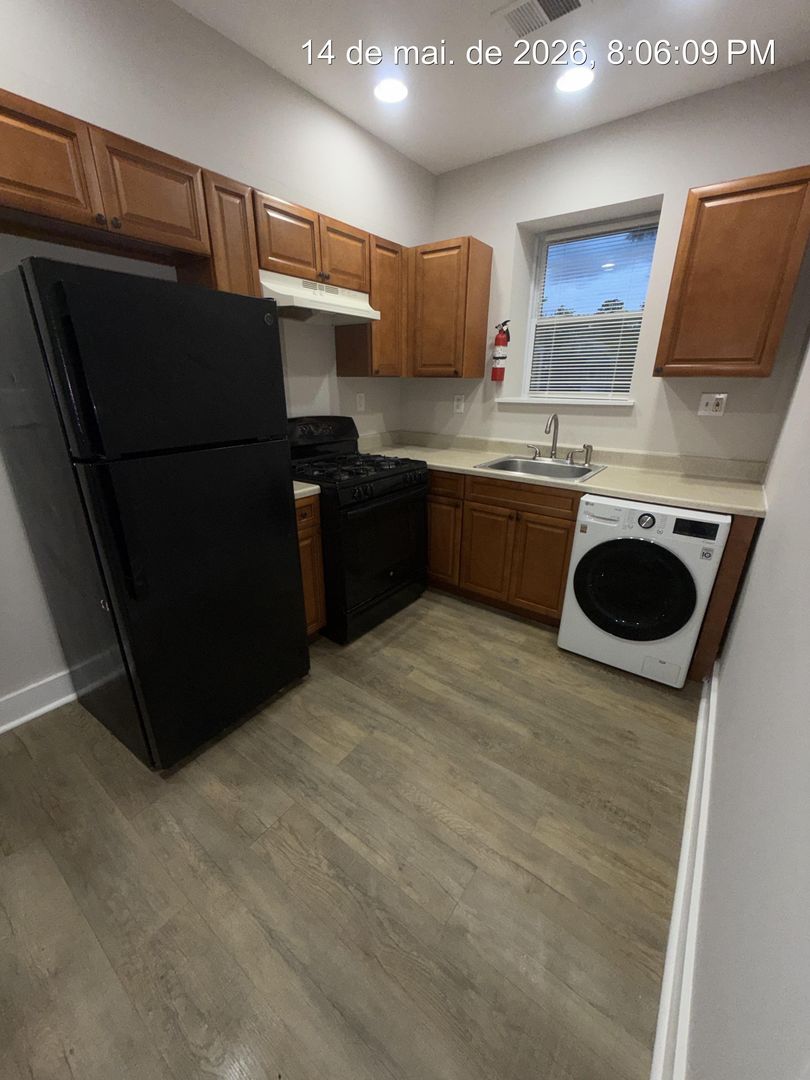 Washington Apartment: 615 Malcolm X Blvd
