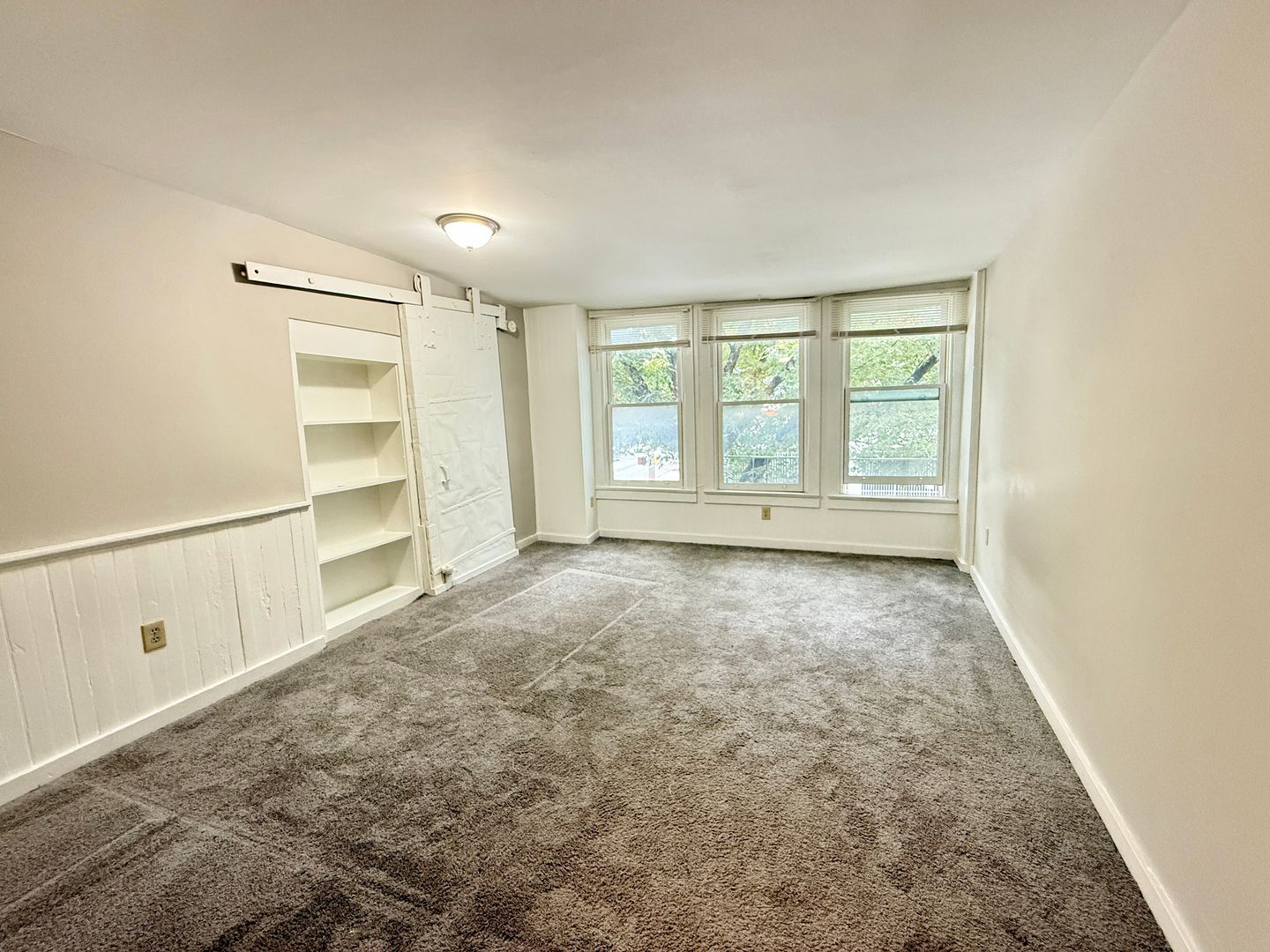 Baltimore Apartment: 506 W Franklin street