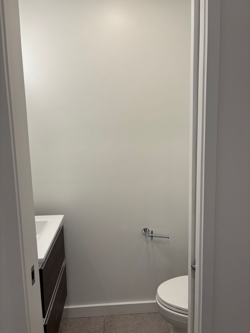 Washington Apartment: 1324 North Capitol Street