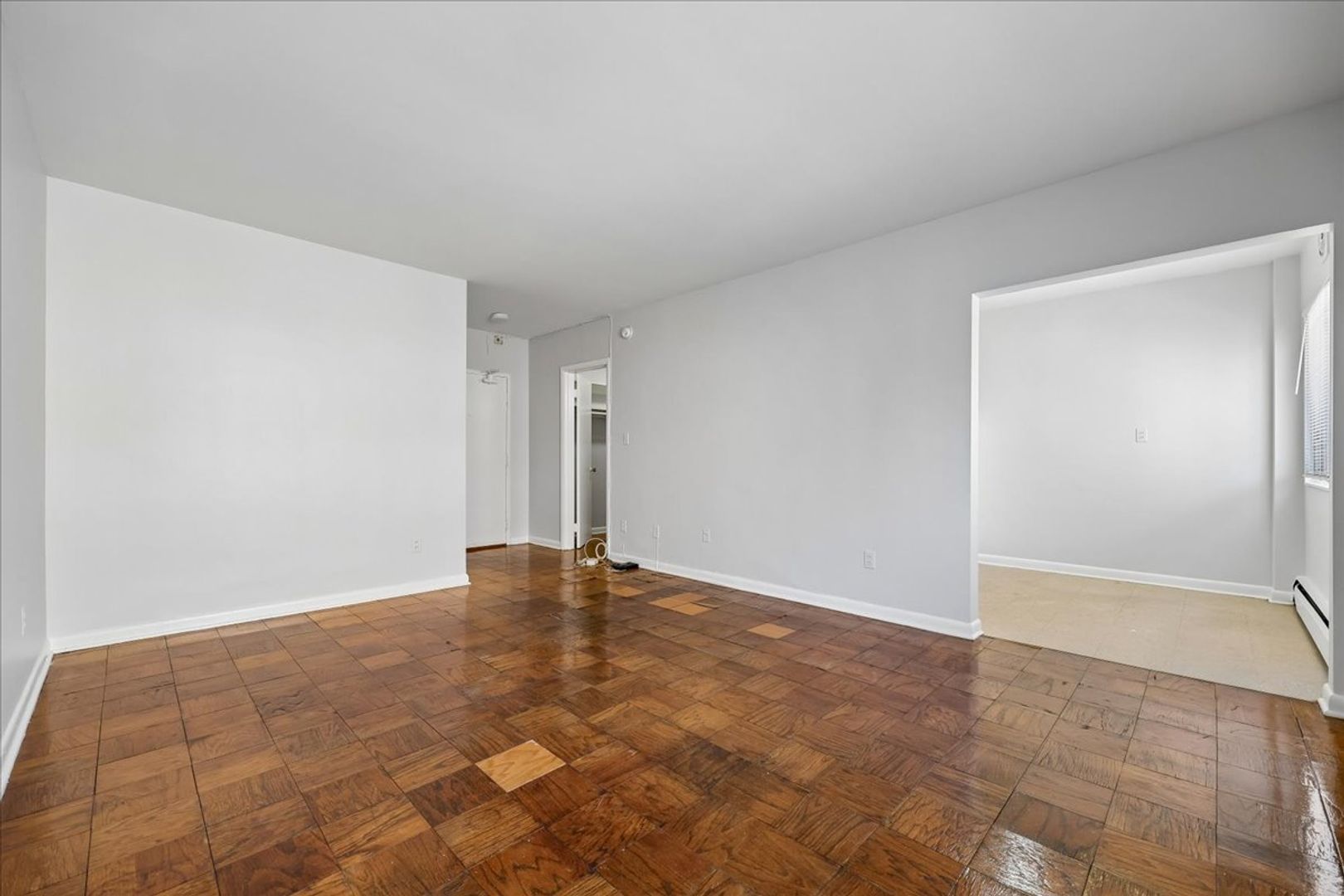 Washington Apartment: 1714 Summit Place NW