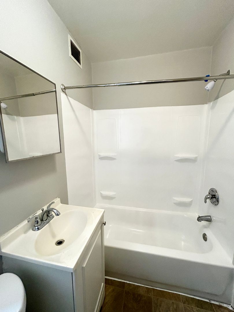 Dundalk Apartment: 2104 Willow Springs Road