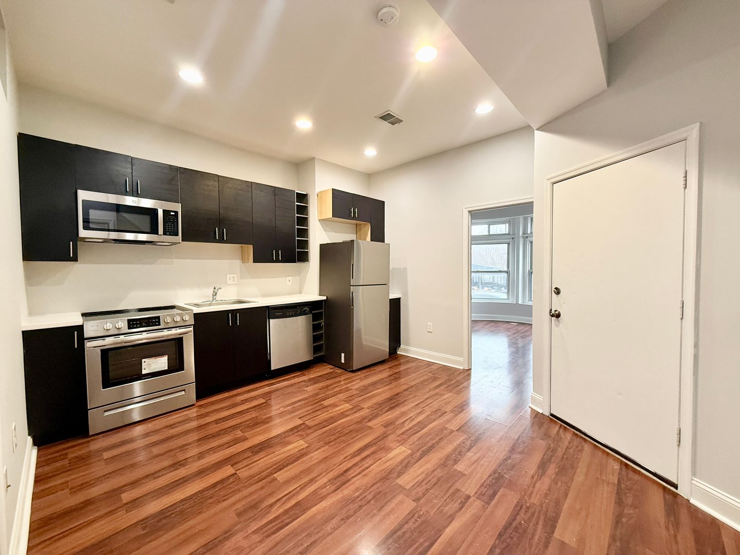 Washington Apartment: 543 Florida Ave NW