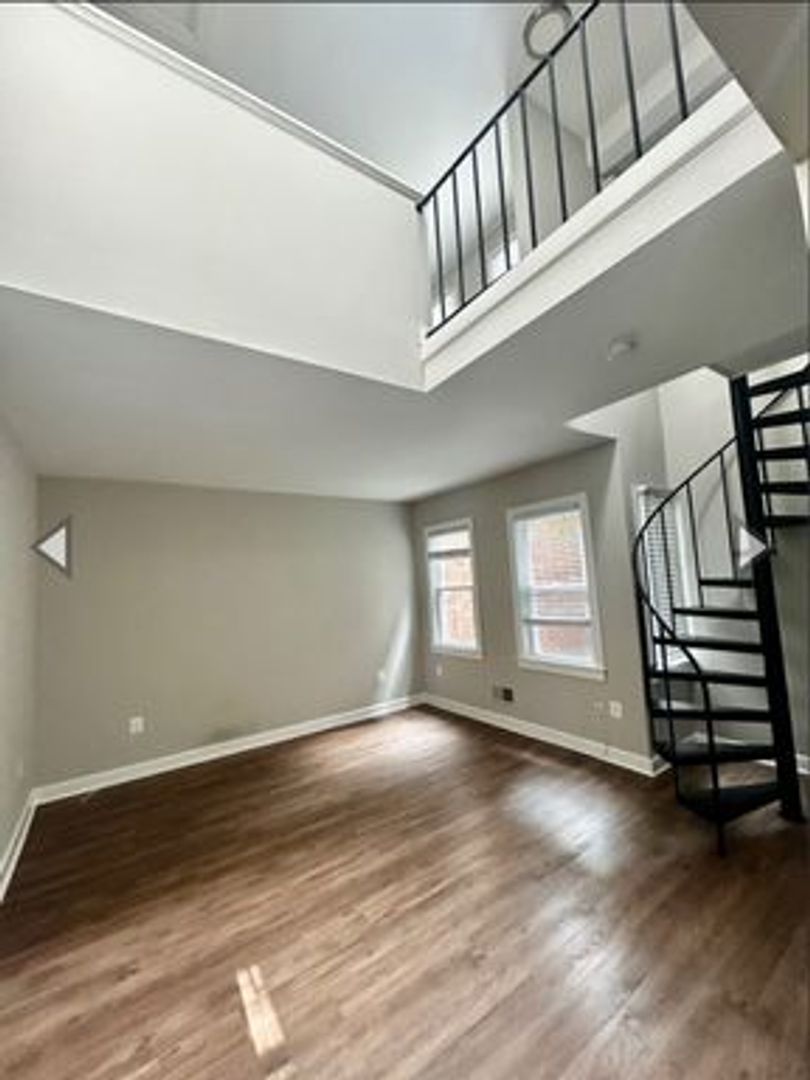 Baltimore Apartment: 506 W Franklin street