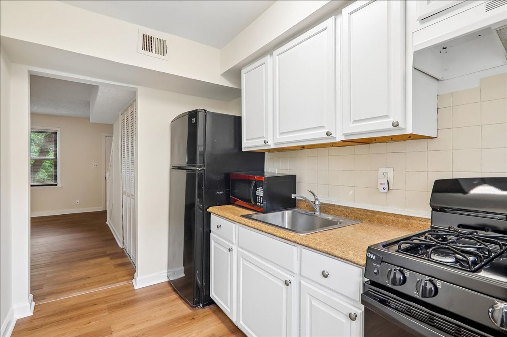 4958 Just Street NE 3 of 12