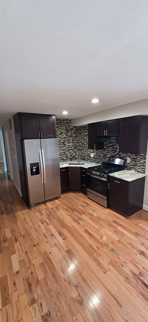 Washington Apartment: 1616 27th Street SE