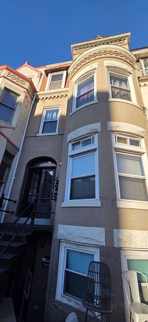 Washington Apartment: 543 Florida Ave NW