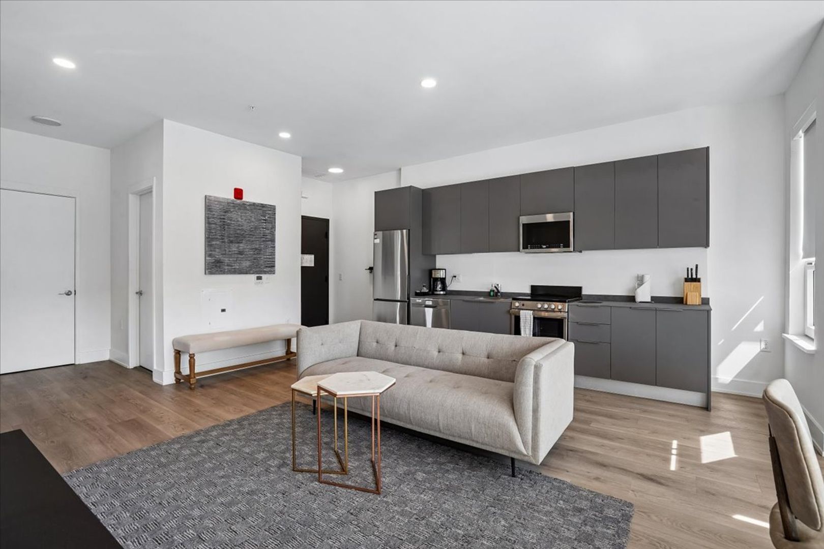 Washington Apartment: 1324 North Capitol Street