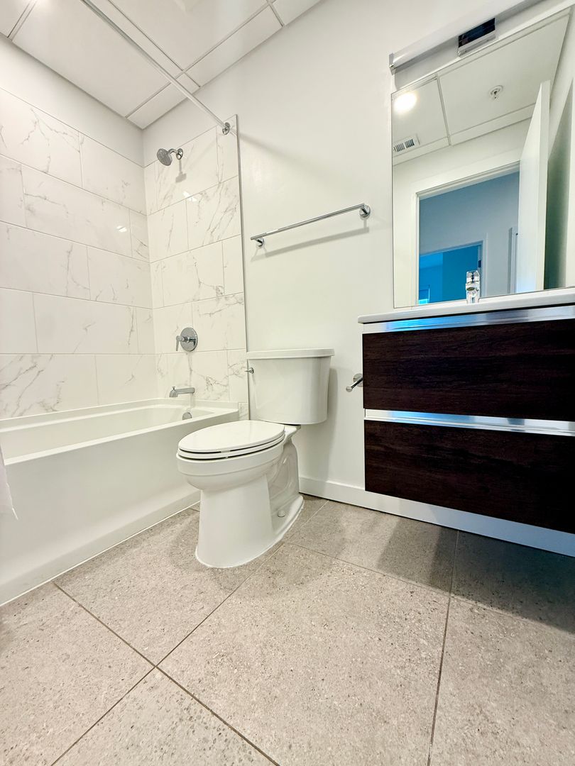 Washington Apartment: 1324 North Capitol Street