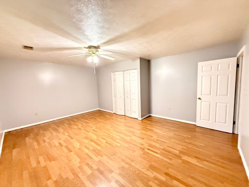 Spacious Highland Town Apartment – photo 1