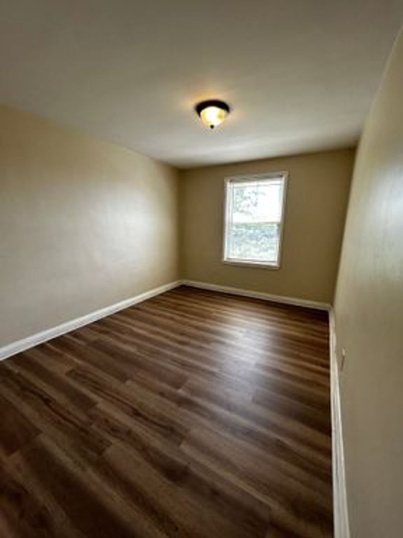 Baltimore Apartment: 7525 Lange Street