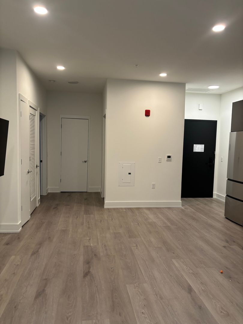 Washington Apartment: 1324 North Capitol Street