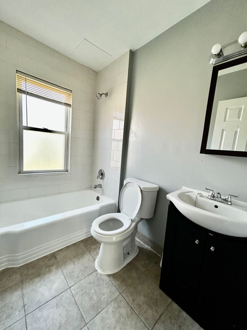 Dundalk Apartment: 113 Kinship Road