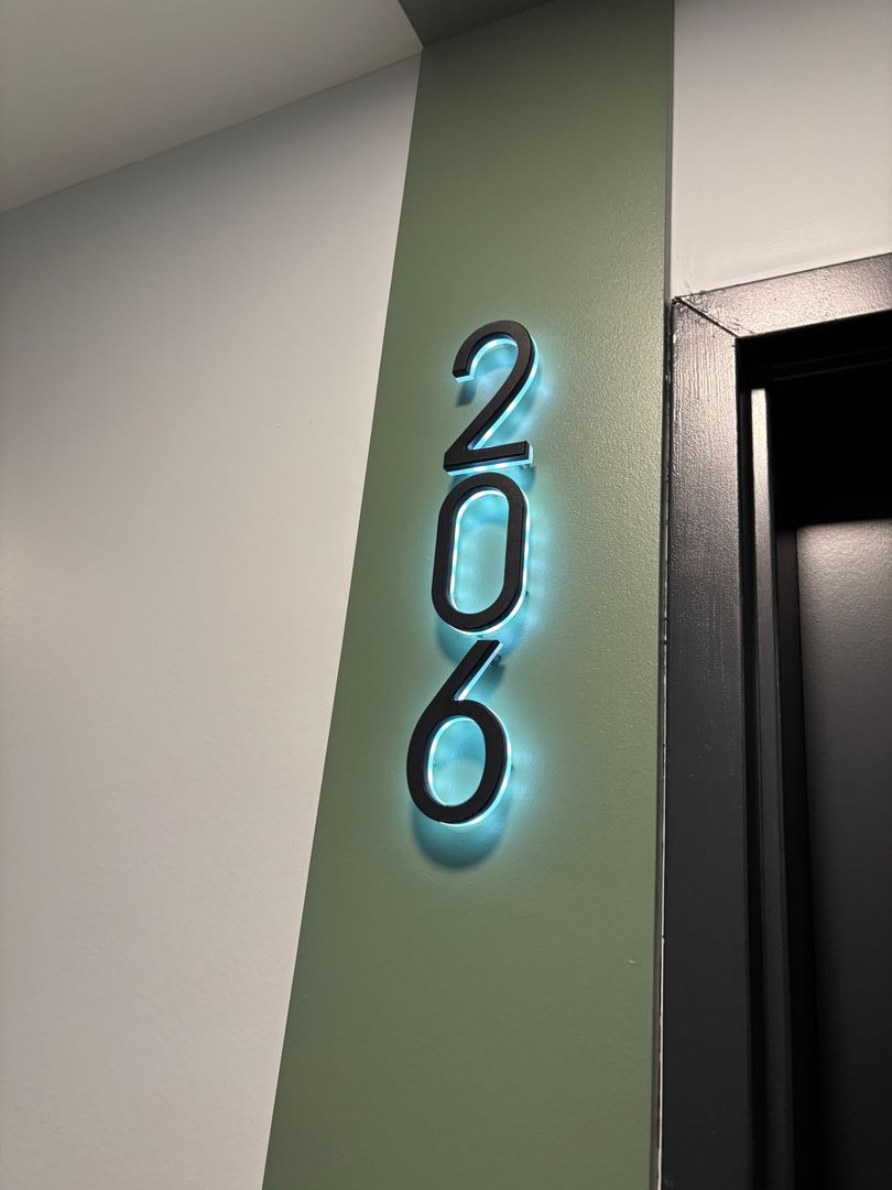 Washington Apartment: 1324 North Capitol Street