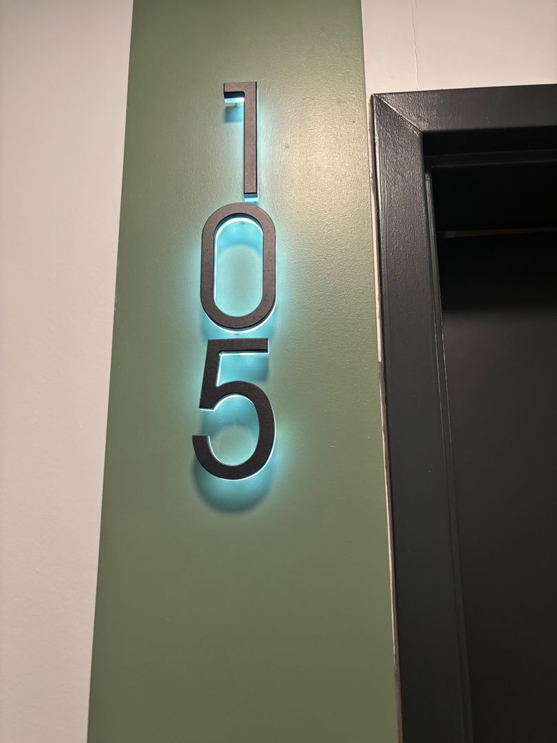 Washington Apartment: 1324 North Capitol Street