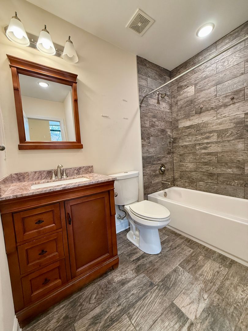 Baltimore Apartment: 201 S Conkling Street