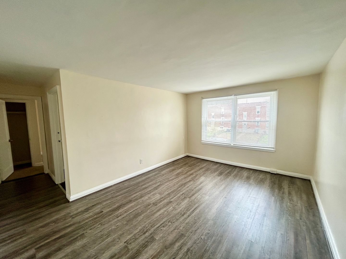 Baltimore Apartment: 1010 Elton Ave