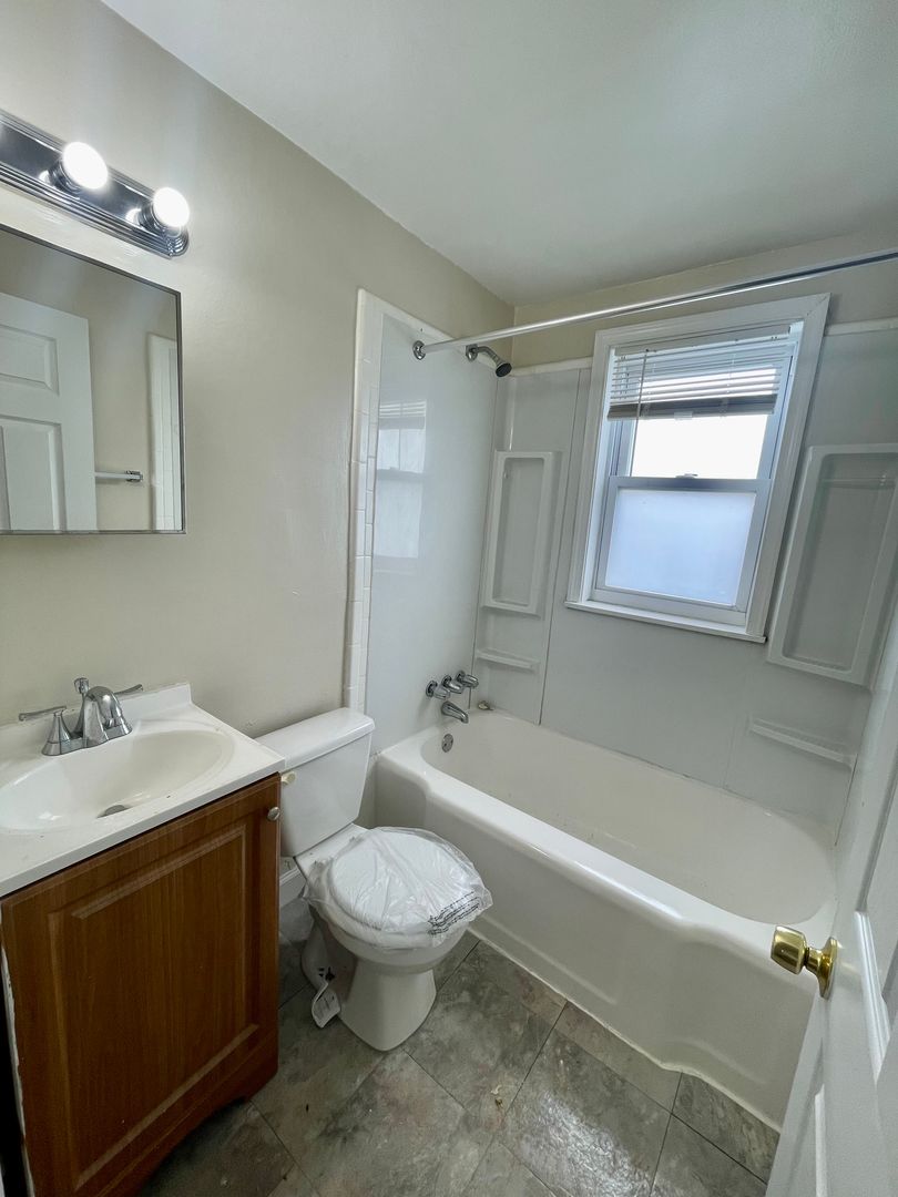 Dundalk Apartment: 2104 Willow Springs Road