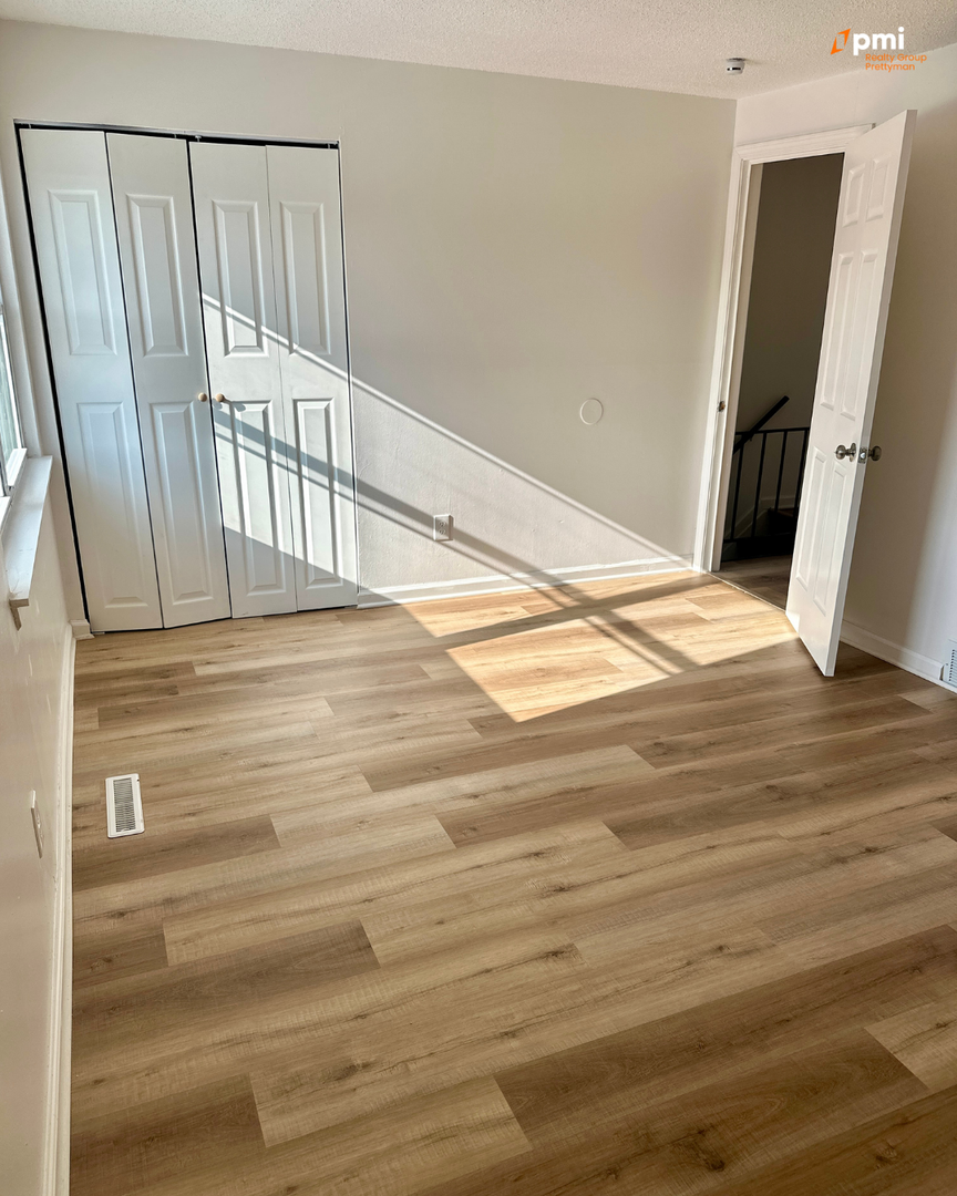 Warren Apartment: 600 Commerce Ave NW