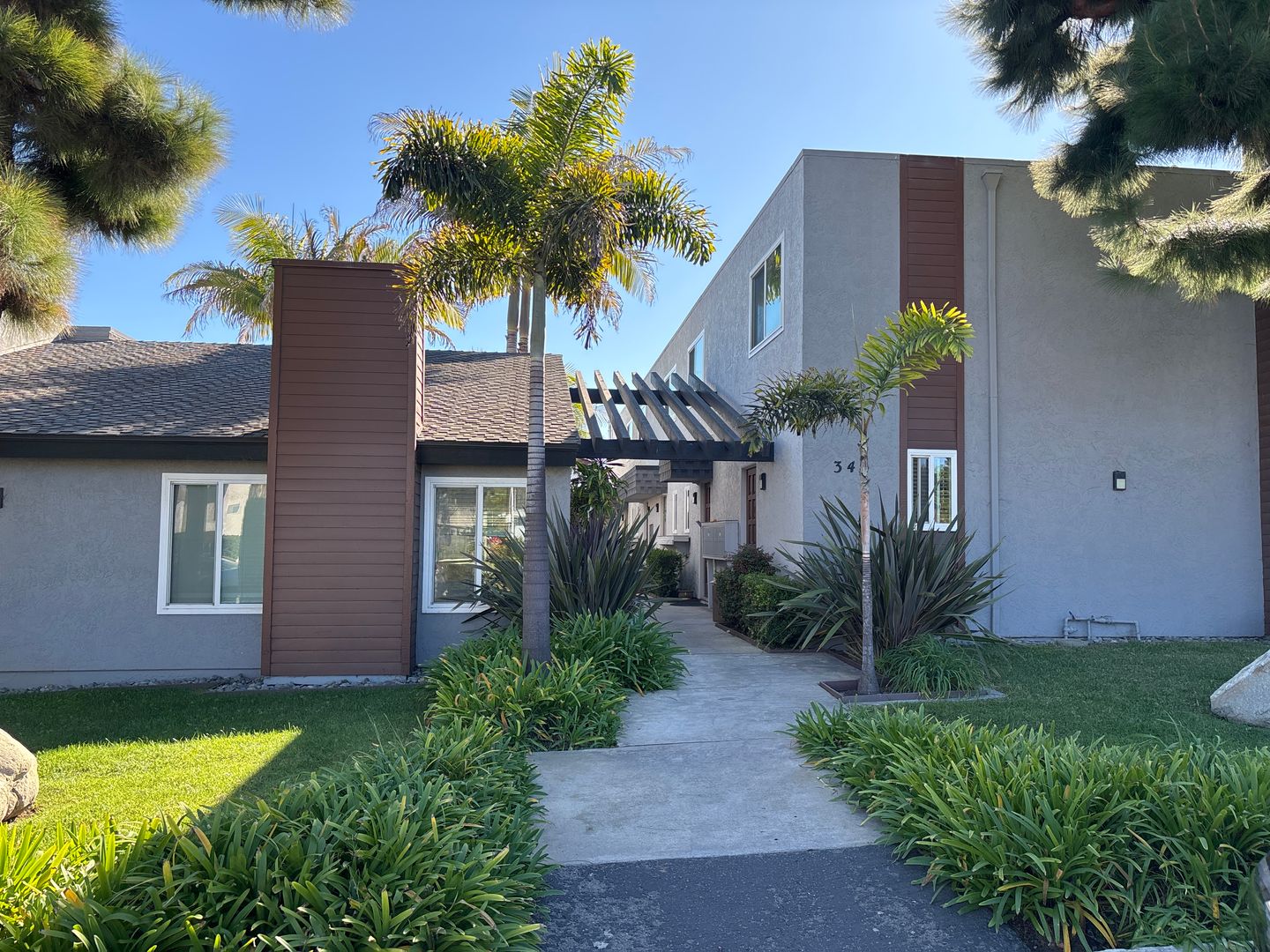 Carlsbad Apartment: 345 Juniper Ave.