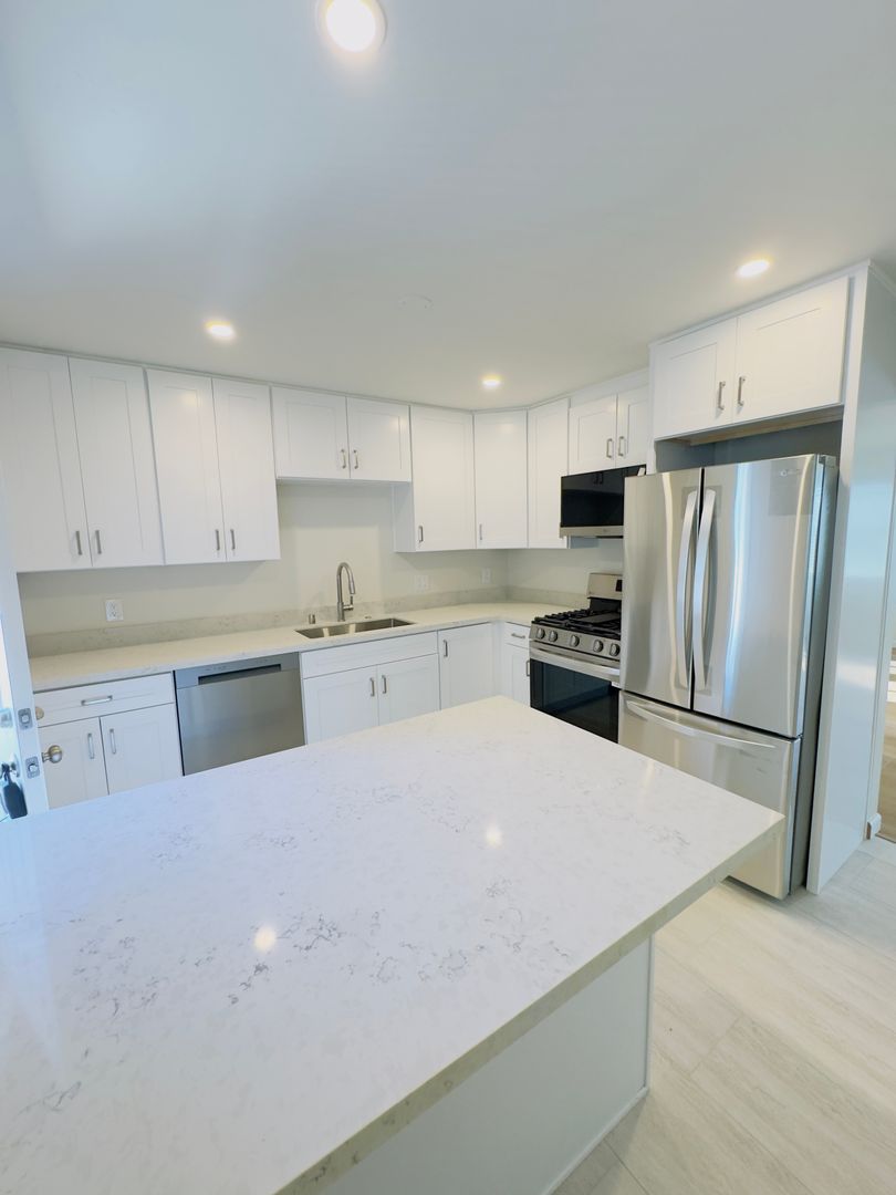 Carlsbad Apartment: 3384 Monroe Street