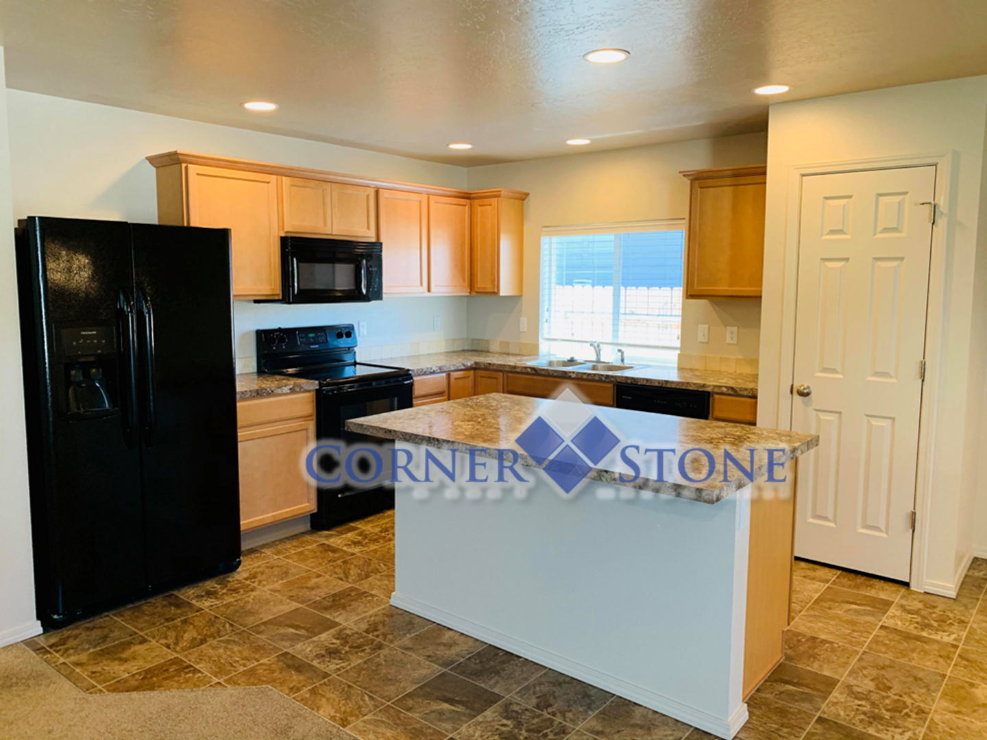 Meridian House: 4691 N Price Ave