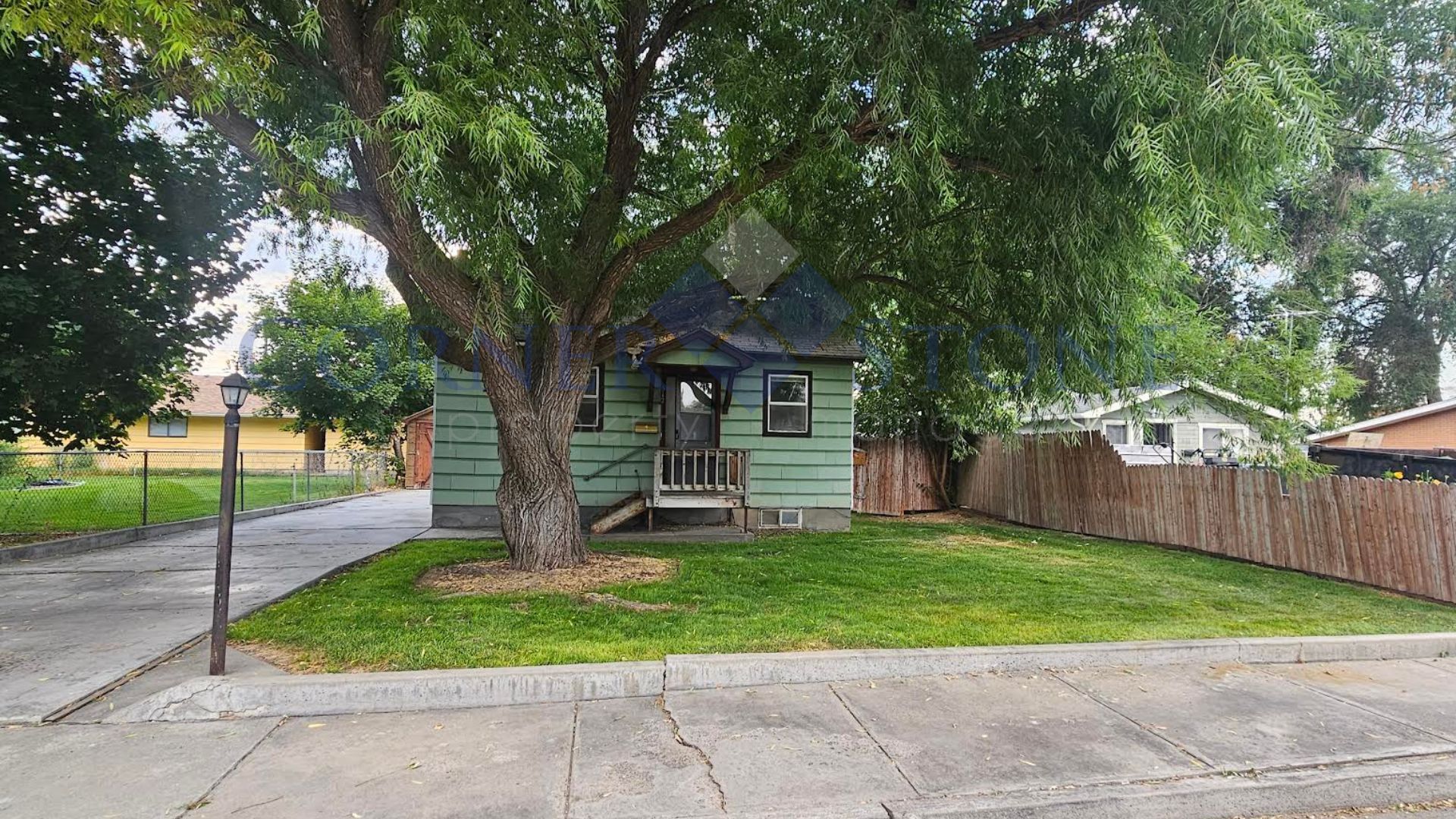 Nampa House: 512 S. Maple St.